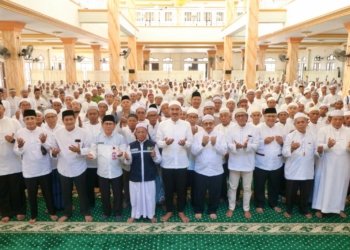 Bupati Banjar Lepas 463 Jemaah Calon Haji: “Fokus Ibadah, Jaga Adab dan Nama Baik Daerah”