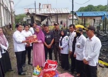Respon Cepat, Pemkab Tanah Bumbu Salurkan Bantuan untuk Korban Kebakaran di Desa Sejahtera  Simpang Empat
