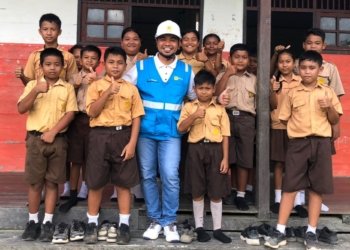 PLN Hadirkan Terang di SDN Lubuk Hiju pada Momen Hari Pendidikan Nasional