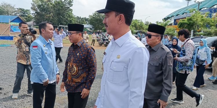 Desa Indrasari Jadi Percontohan Nasional: Menteri Desa Sidak Musyawarah Koperasi Merah Putih
