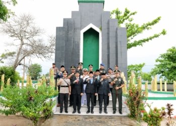 DPRD Tanah Bumbu Peringati Harkitnas dan Ziarah Makam Pahlawan Mattone