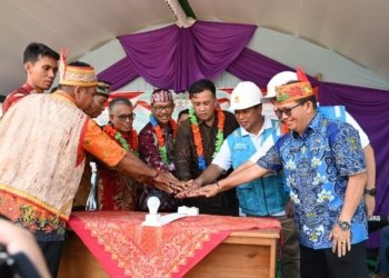 Bupati Lamandau Apresiasi PLN atas Keberhasilan Melistriki Dua Desa di Kecamatan Menthobi Raya