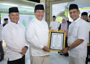 Bupati Asahan Berikan Biaya Umroh Kepada Pemenang MTQ ke 56