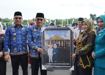 PemKab Kotabaru Gelar Apel Peringatan Hardiknas 2025