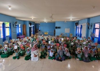 Dinas Kearsipan dan Perpustakaan Kotabaru Bercerita Untuk Anak TK
