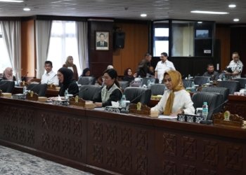 Rapat Paripurna Ke-13 DPRD Kaltim Sahkan Agenda Kegiatan Masa Sidang I & II Tahun 2025