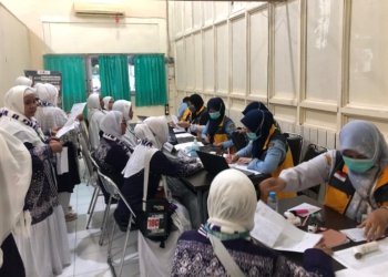 1.1612 Jemaah Haji Asal Kalteng Berangkat, Hasan Basri: Jangan Keluar Sampai Larut Malam