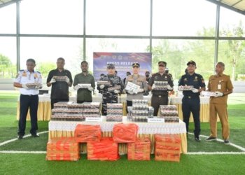 TNI AL dan Bea Cukai Kotabaru Gagalkan Penyelundupan 31.600 Batang Rokok Ilegal di Perairan Selat Laut