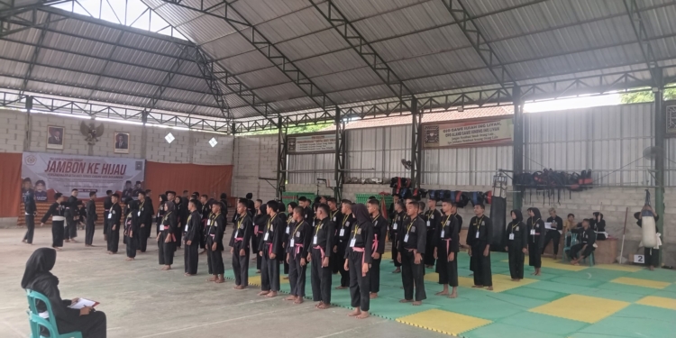 Tingkatkan Kompetensi, Puluhan Siswa PSHT Banjarbaru Ikuti Tes Kenaikan Sabuk