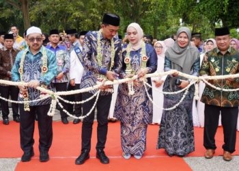 Bazar UMKM Semarakkan MTQ ke-36 Kalsel, Bupati Kabupaten Banjar H Saidi Mansyur: Ekonomi Kreatif Kita Luar Biasa