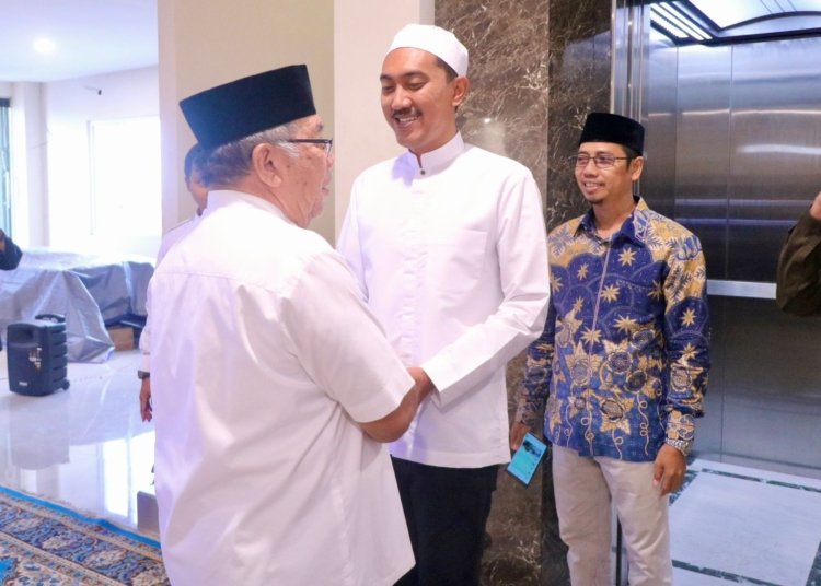 Bupati Kabupaten Banjar H Saidi Mansyur Sambangi Pemondokan Kafilah MTQ Kalsel