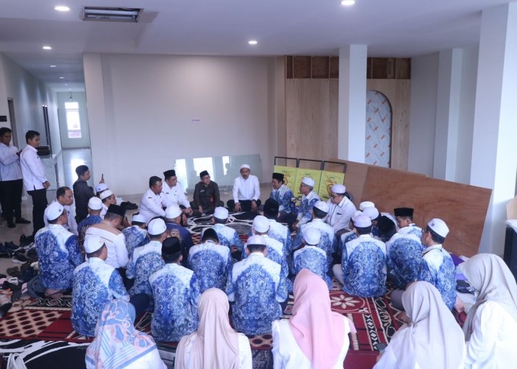 Bupati Kabupaten Banjar H Saidi Mansyur Sambangi Pemondokan Kafilah MTQ Kalsel