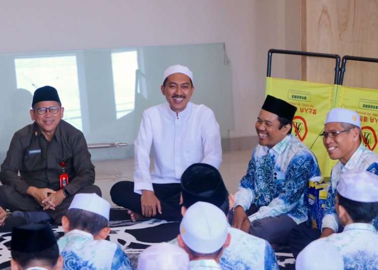 Bupati Kabupaten Banjar H Saidi Mansyur Sambangi Pemondokan Kafilah MTQ Kalsel