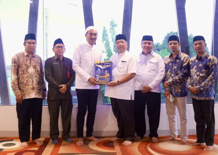 Bupati Kabupaten Banjar H Saidi Mansyur Sambangi Pemondokan Kafilah MTQ Kalsel