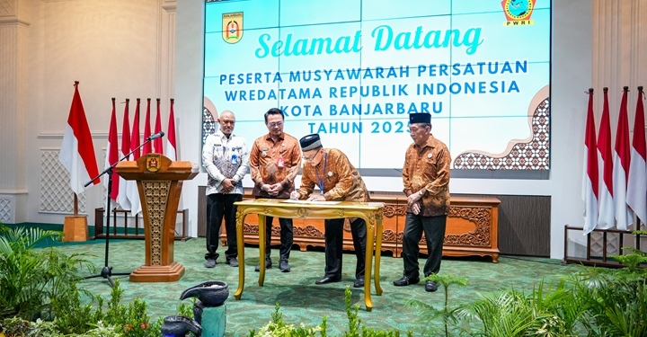 Pj Wali Kota Banjarbaru Buka Musyawarah PWRI 2025