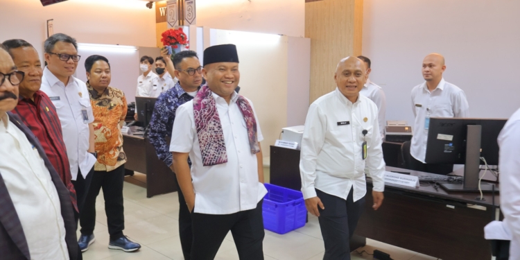 Komisi XIII DPR RI Tinjau Layanan Keimigrasian di Kantor Imigrasi Banjarmasin