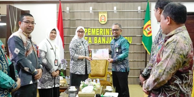 Wali Kota Banjarbaru dan BPS Sinergi Susun Peta Data Kemiskinan Berbasis NIK