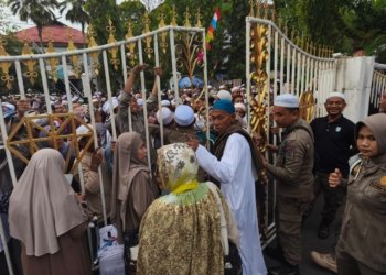 Tangis Haru Warnai Kepulangan Jemaah Haji Banjar Kloter 10, Satu Jemaah Wafat dalam Perjalanan