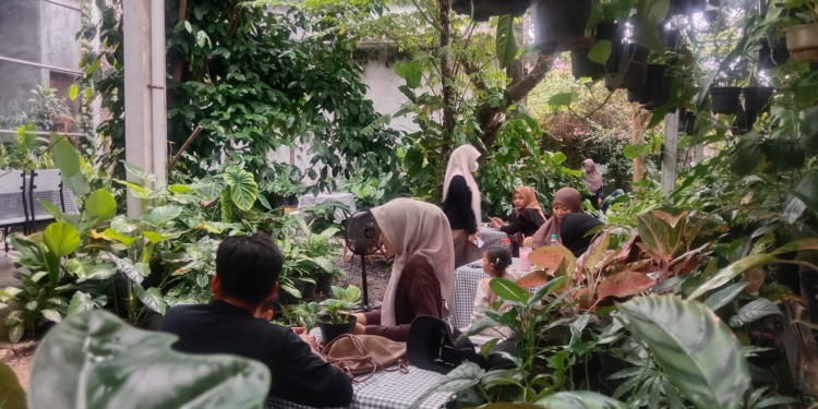 Hirarki Nursery & Kitchen, Surga Mini di Banjarbaru yang Padukan Kafe Tropis dan Kebun Hias