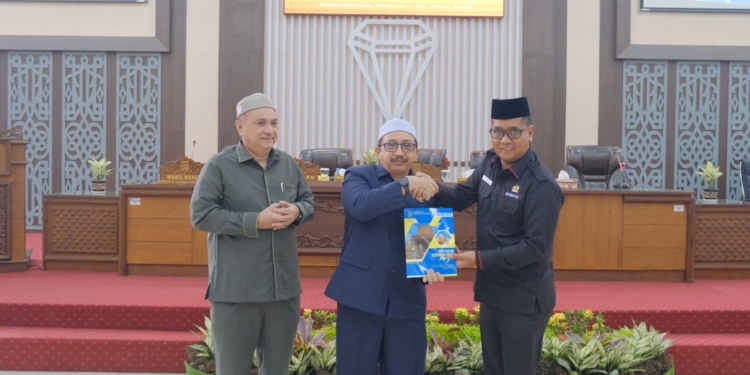 Pemkab Banjar Sampaikan KUA-PPAS 2026 Dalam Rapat Paripurna Dihadapan Anggota DPRD Kabupaten Banjar