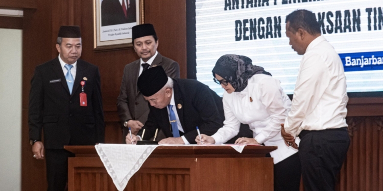 Jalin Nota Kesepakatan Dengan Kejati Kalsel, Muhidin: SKPD Jangan Sampai Terlena