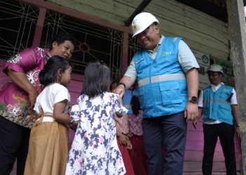 Menyusuri Sungai Demi Pendidikan di Daerah 3T, PLN untuk Rakyat Hadir di Penda Barania