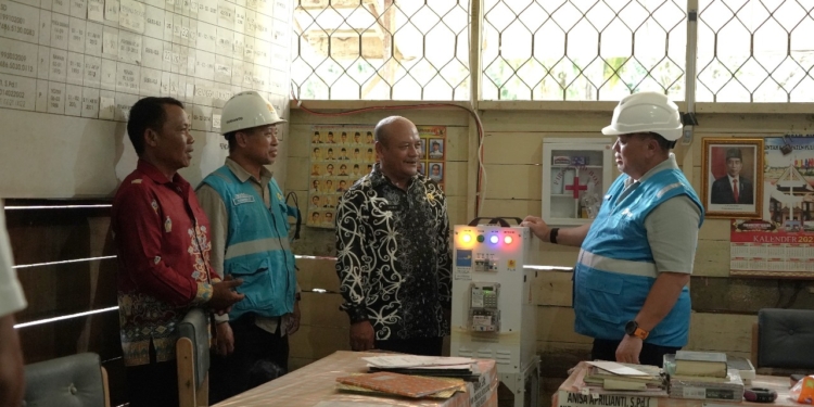 Listrik untuk Rakyat Terwujud di Wilayah 3T, SuperSUN PLN Terangi SDN Penda Barania 1