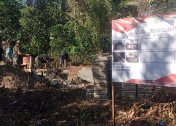 Rumah Ibu Sarti Dibedah, TMMD Bangun Pondasi Beton Kokoh