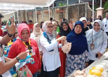 Wali Kota Banjarbaru Tinjau Pasar Murah APM di Kelurahan Loktabat Utara