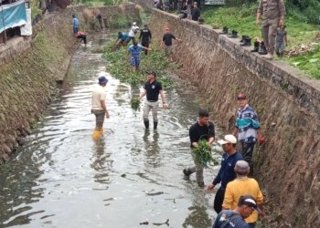 Fokus Normalisasi Sungai, Lisa Ajak Warga Gotong Royong Bersihkan Saluran Banjir