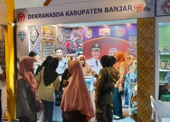 Produk Lokal Banjar Bersinar di HUT ke-45 Dekranas: Sasirangan hingga Batu Permata Curi Perhatian di Balikpapan