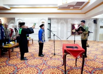 Ikhwansyah Resmi Dilantik Sebagai Pj Sekda Banjar, Bupati Saidi Tegaskan Tak Ada Pengusiran Wartawan