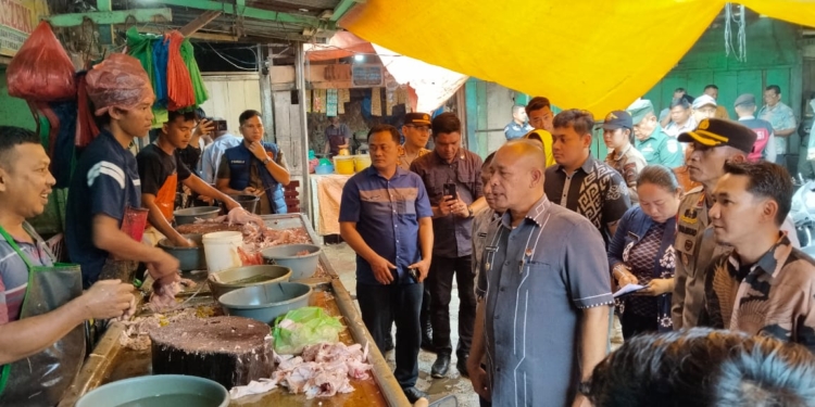 Wabub Tapteng Sidak Pasar Pandan, Harga Pangan Aman Terkendali