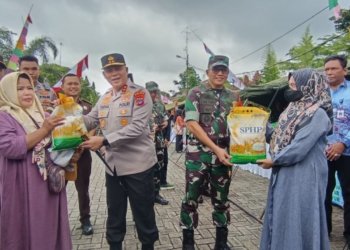 Kodim 1006/Banjar Gelar Pasar Murah, Warga Banjar Serbu Paket Sembako Murah Usai Penutupan TMMD