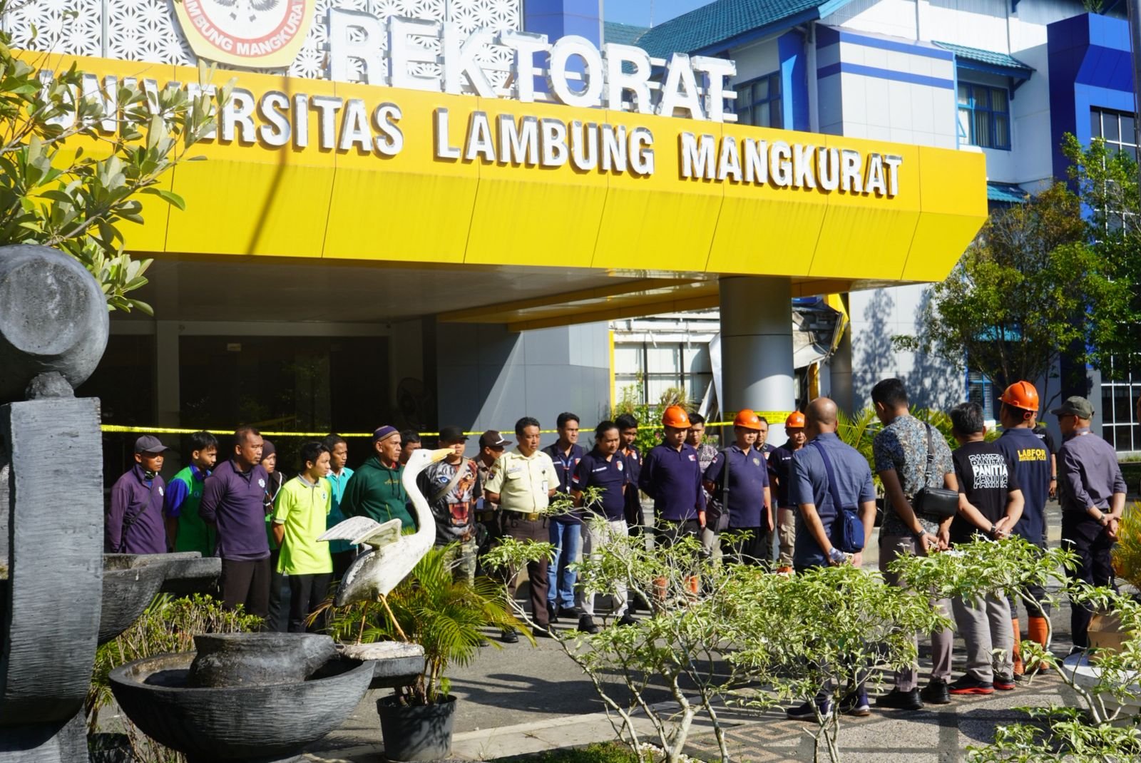 ULM Terbakar, Rektor Janji Transparan: Forensik Turun Tangan, Rumor Disorot
