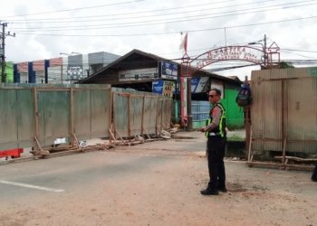 Proyek Jembatan Sungai Ulin Ganggu Warga Jalan Kartika, Dampak Ekonomi Masih Menggantung