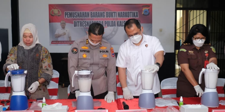 Ditresnarkoba Polda Kalsel Musnahkan Sabu Senilai Miliaran Rupiah