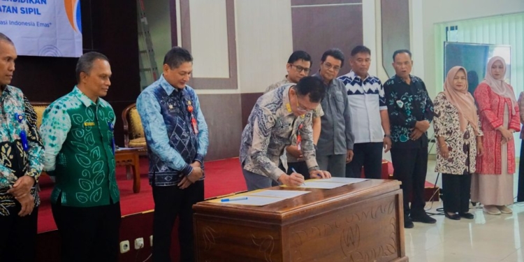 Forum Konsultasi Publik, Banjarbaru Mantapkan Standar Layanan Pendidikan dan Disdukcapil