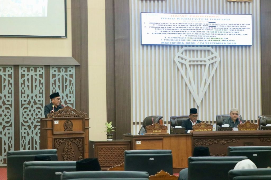 DPRD Kabupaten Banjar Gelar Paripurna Jawaban Bupati atas Pandangan Fraksi-Fraksi Terkait APBD 2026