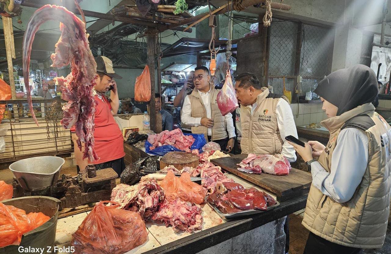 Satgas Pangan Polda Kalsel Cek Harga dan Stok di Pasar Antasari Banjarmasin