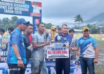 Bupati Kotabaru Tutup Bupati Cup 2025, Surya Samudra FC Juara Umum