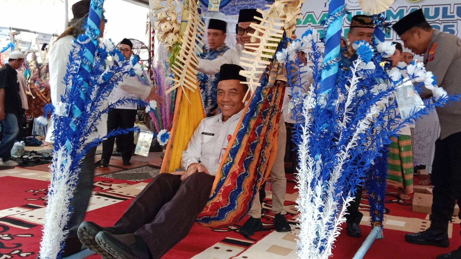 Ratusan Orang Baayun Maulid Meriahkan Peringatan Kelahiran Nabi Muhammad SAW