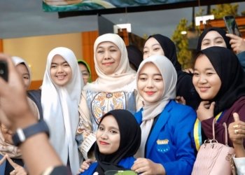 Ibu Khofifah di Kalsel: Perempuan Harus Berani Pimpin dan Buktikan Kapasitas