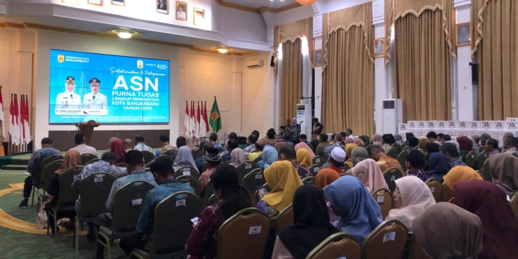 Pemko Banjarbaru Lepas 141 ASN