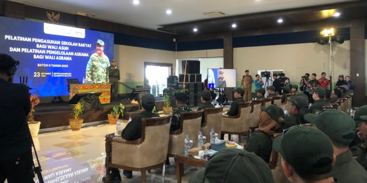 Mensos RI Beri Pembekalan Untuk Wali Asuh dan Wali Asrama di Sekolah Rakyat Banjarbaru