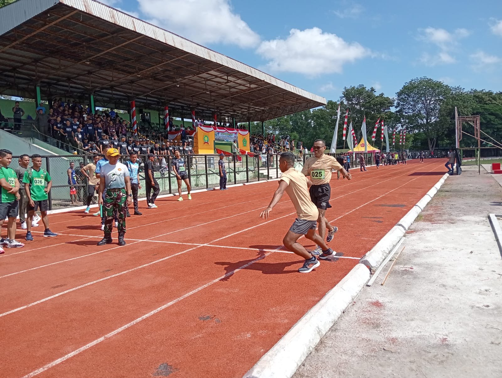 Semarak HUT ke-80 TNI, Kodim 1006/Banjar Ikut Ramaikan Lomba Estafet 4×400 Meter di Banjarmasin