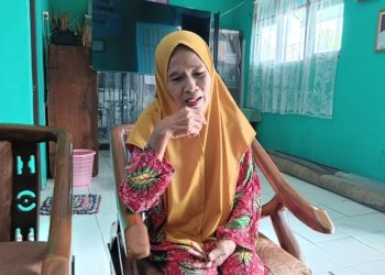 15 Tahun Mengabdi Tanpa Lelah, Nor Hayah Tetap Setia Menjaga Sekolah Meski Hidup Seorang Diri