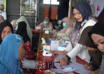 Peduli Kesehatan Lansia, PLN Kalselteng Menggelar Medical Check Up Gratis dan Bagikan Sembako