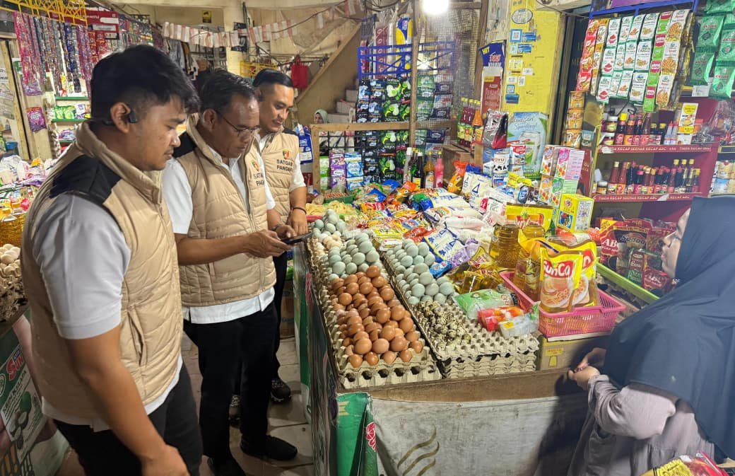 Pantau Bapokting, Satgas Pangan Polda Kalsel Sidak Pasar Ahad Kertak Hanyar