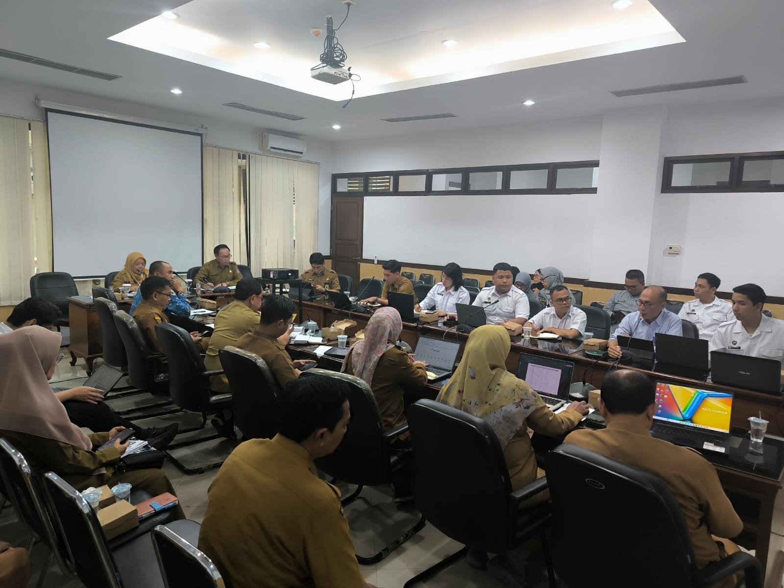 percepatan investor pembangunan Satuan Pelayanan Pemenuhan Gizi (SPPG) di wilayah terpencil, kegiatan ini digelar Bappeda Provinsi Kalimantan Selatan, Selasa (28/10/2025).